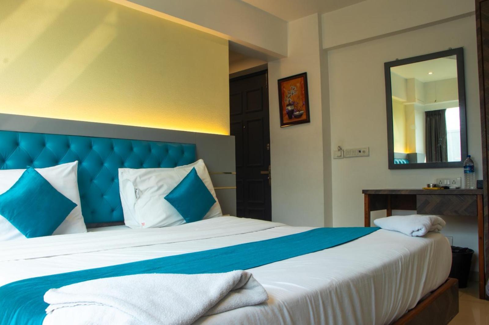 Hotel J R Residency Navi Mumbai Exterior foto